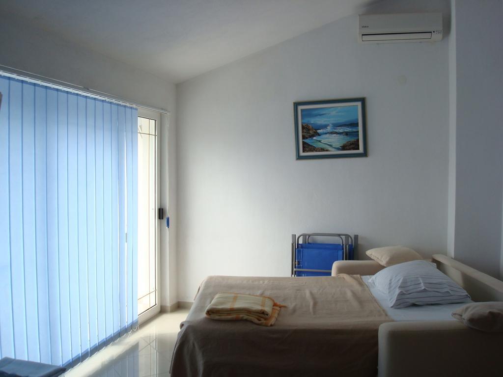 Apartments 4 Dolphins Rogoznica  Δωμάτιο φωτογραφία